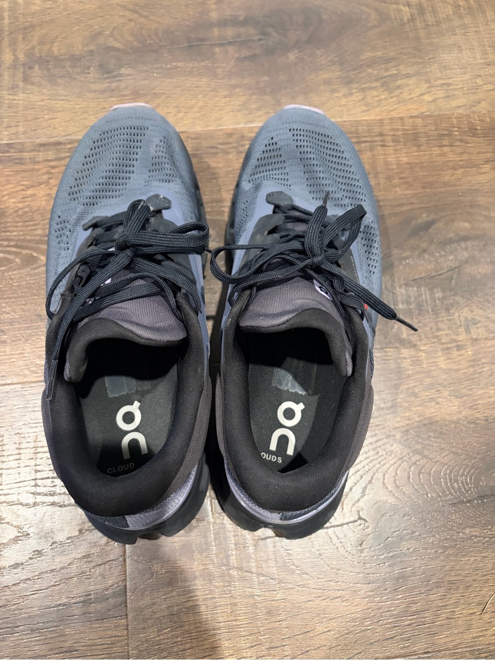 On Running Women's Cloudstratus3 Athletic Sneakers - Picture 4 of 7